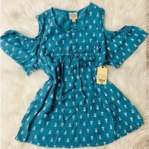 Brand new blue and white Arizona top size M